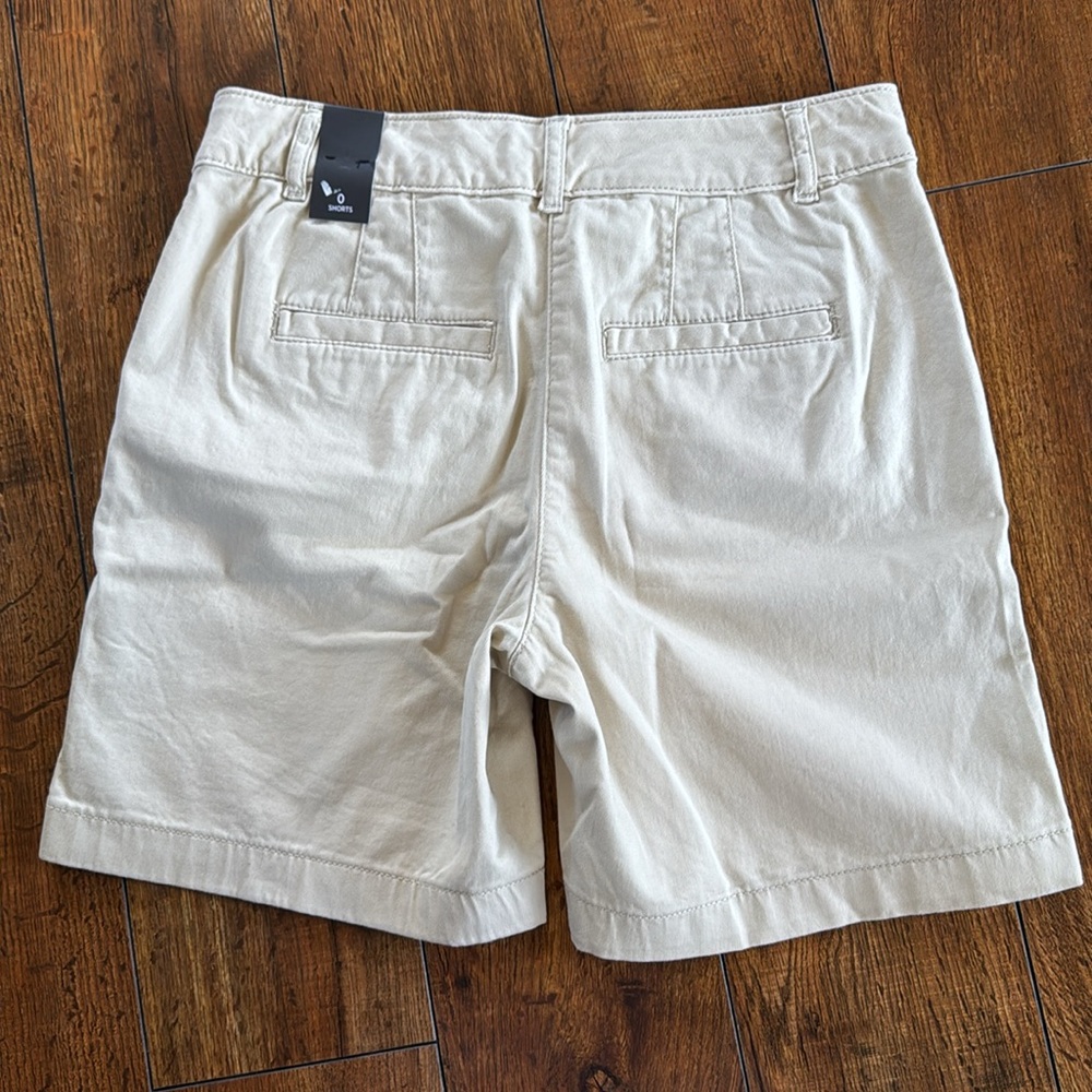 White House black market Tan Short